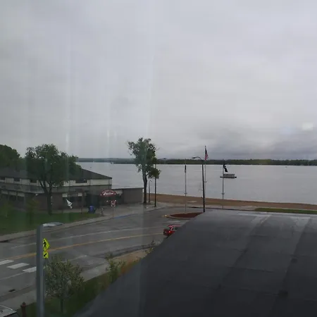 Fairfield Inn & Suites By Marriott Detroit Lakes Exterior photo