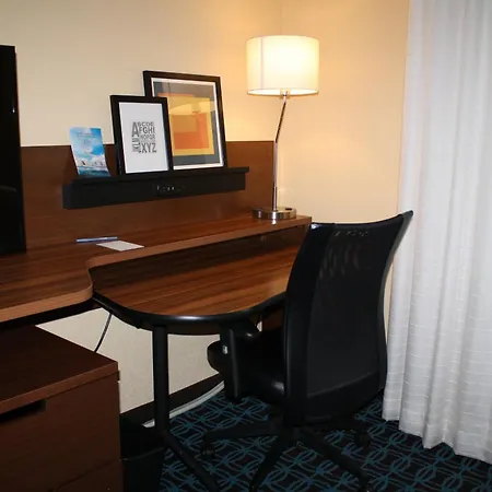 Fairfield Inn & Suites By Marriott Detroit Lakes Room photo