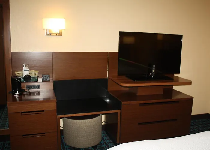 Fairfield Inn & Suites By Marriott Detroit Lakes