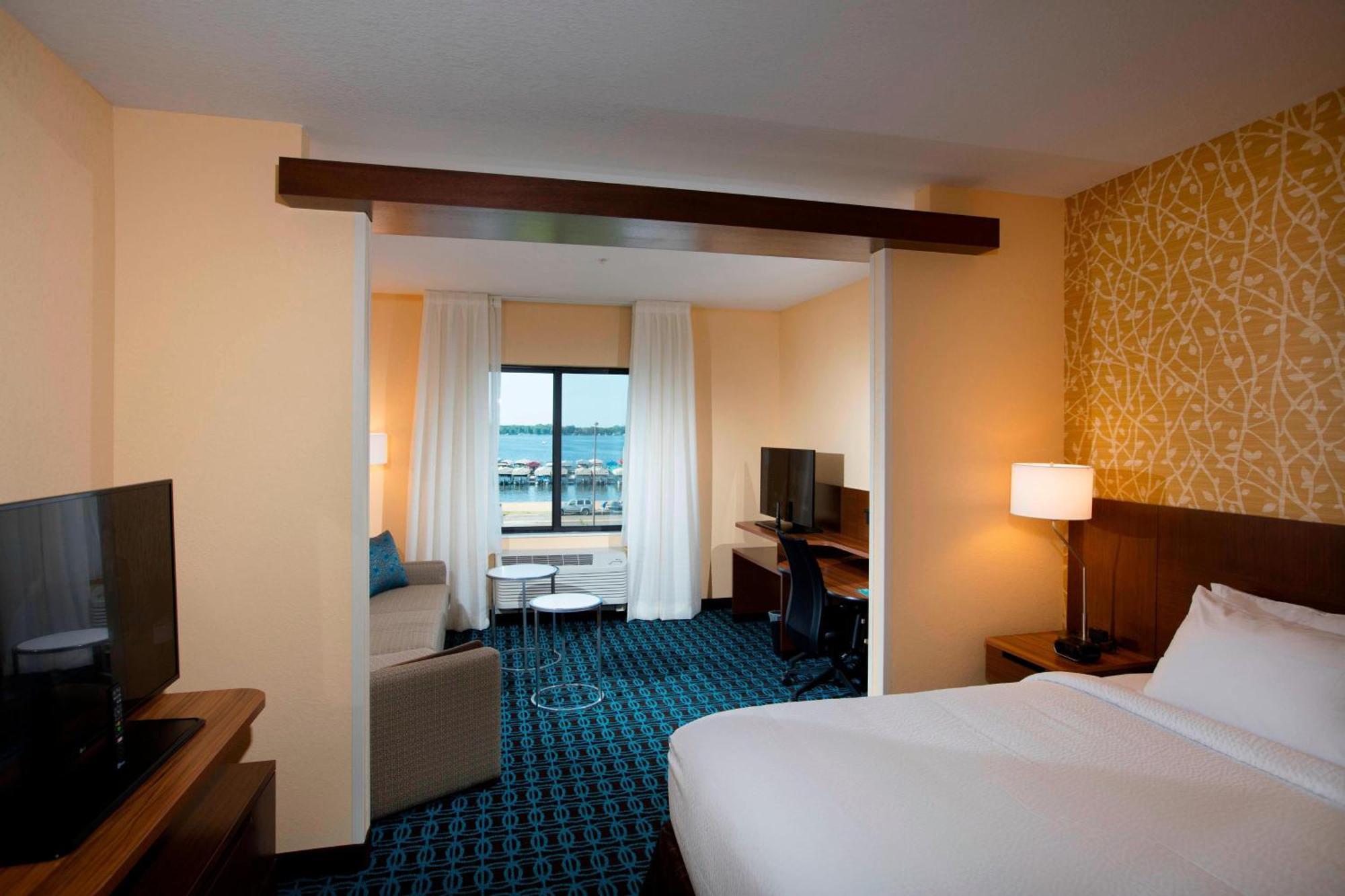 Fairfield & By Marriott Detroit Lakes