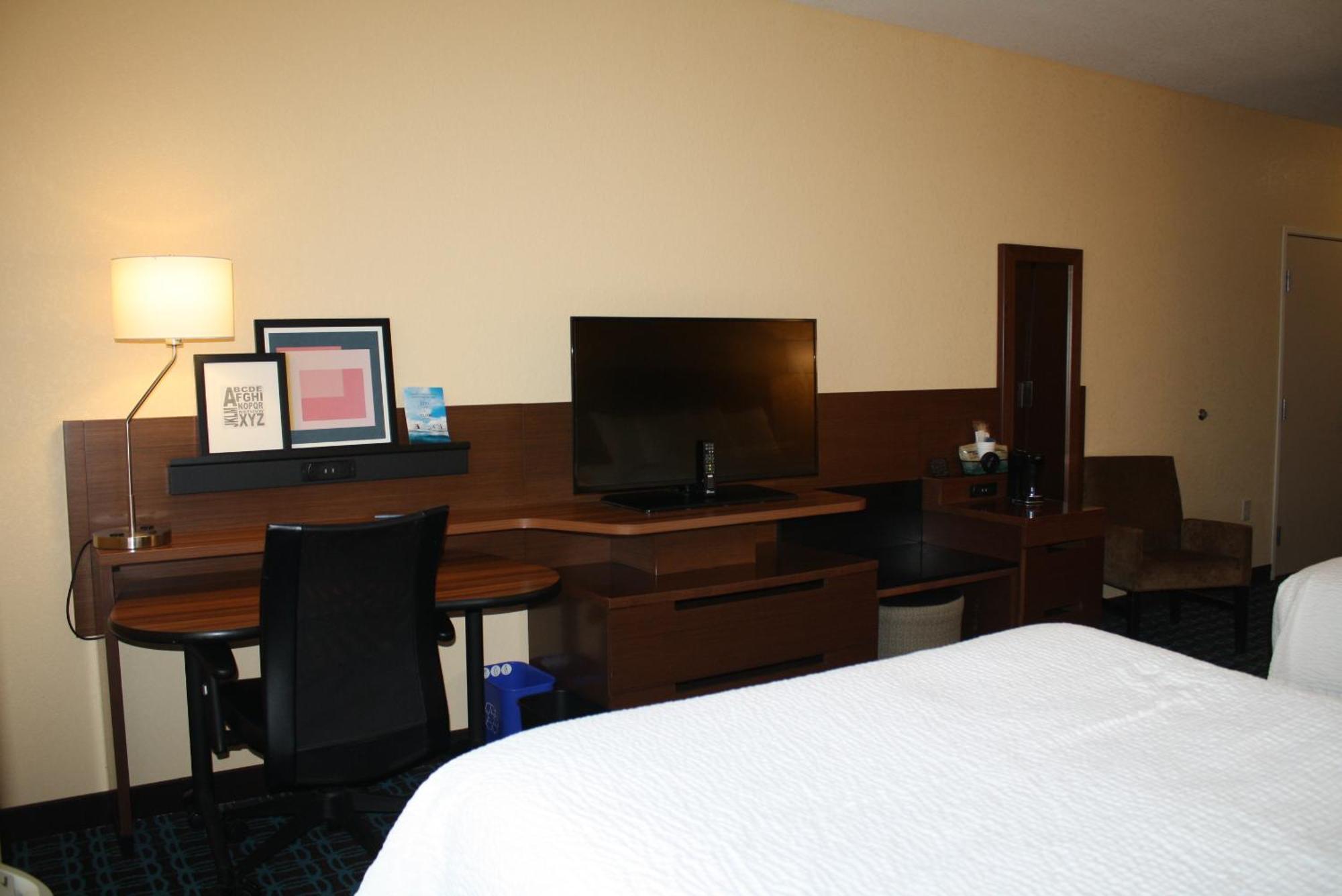 Hotel Fairfield & By Marriott 3*